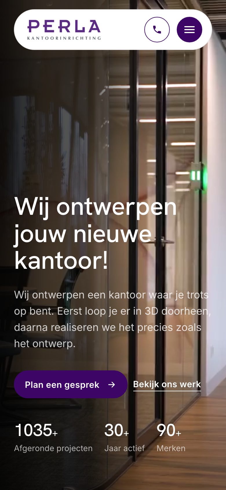 De homepage van perlakantoor.nl op mobiel